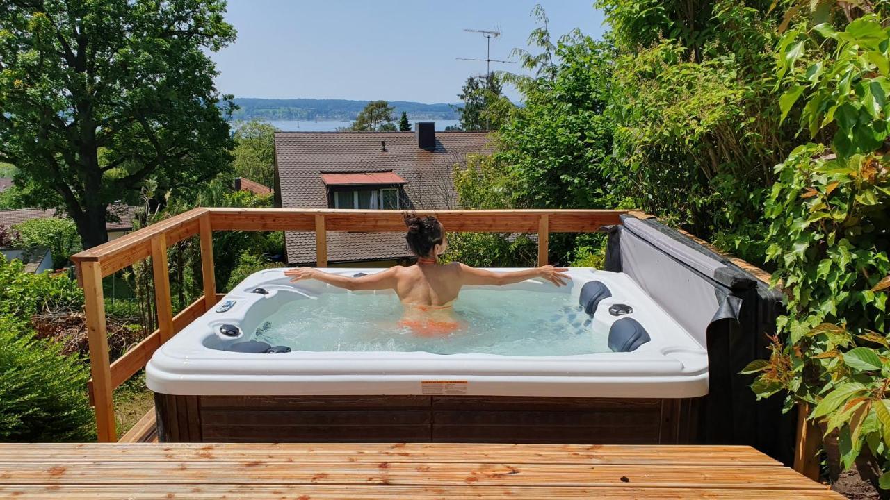 Villa Ferienhaus „Wellnessoase“ mit Außenwhirlpool und herrlichem See-und Alpenblick Uberlingen Exterior foto